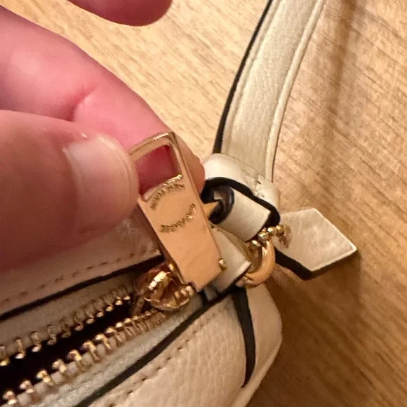 Coach Disney villains crossbody - Picture 4 of 7